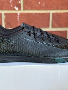 New Nike Zoom Mercurial Vapor 16 Academy IC Black Size 12.5 Mens Soccer Shoes